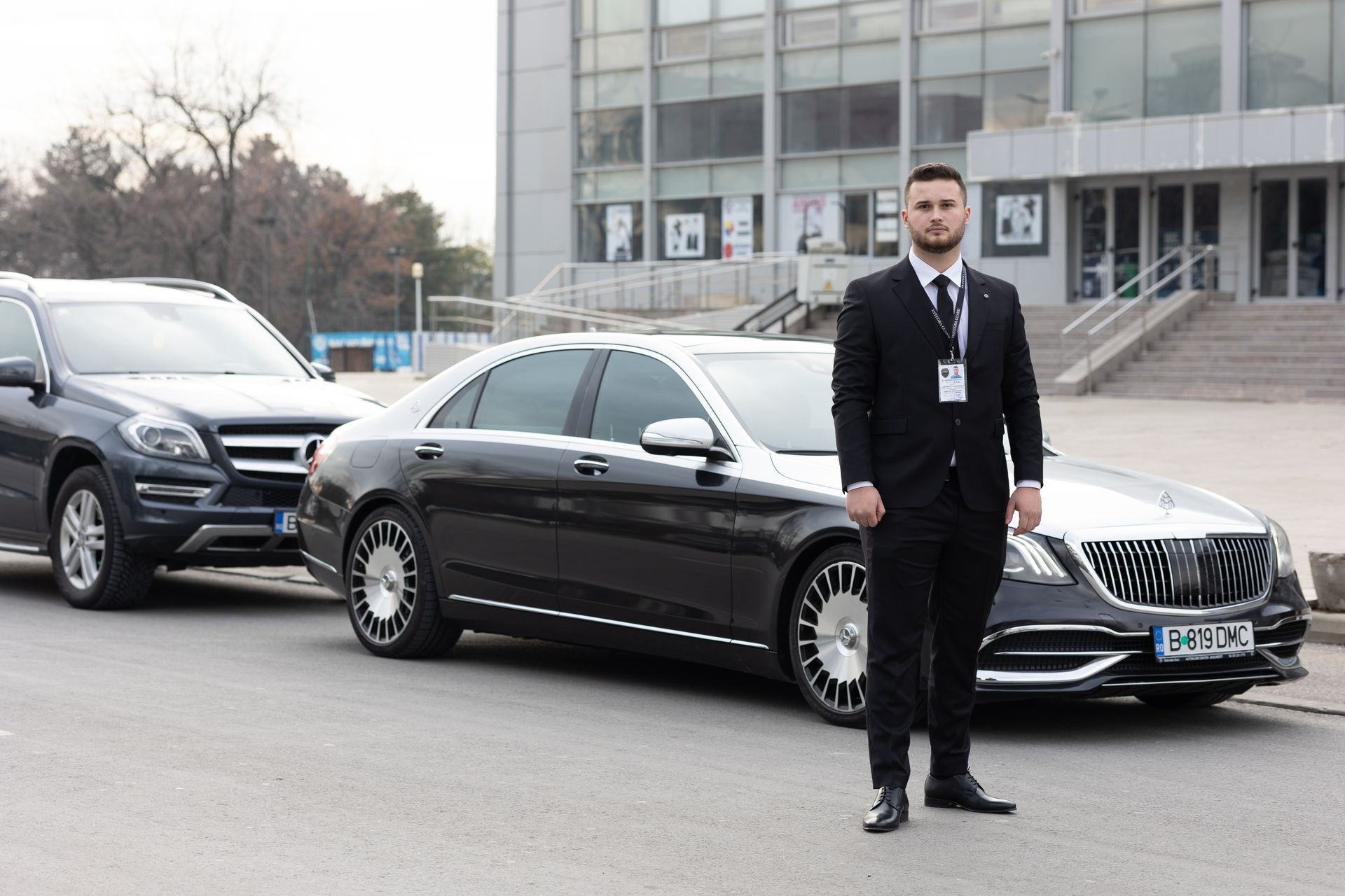 Servicii GARDARE ȘI TRANSPORT VIP in Bucuresti si in tara, cu agenti gardare avizati IGPR de la INTEGRA GUARD
